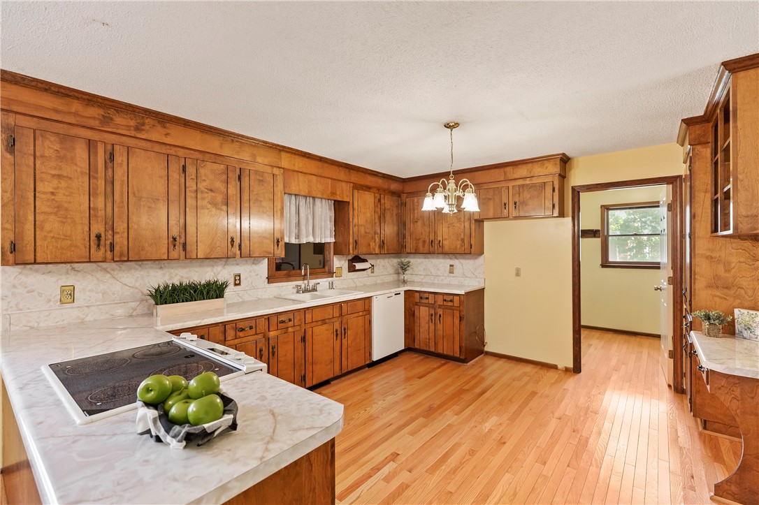 211 Green Valley Road Anderson, SC 29621 - Photo 5 of 46 Gallery Image 5