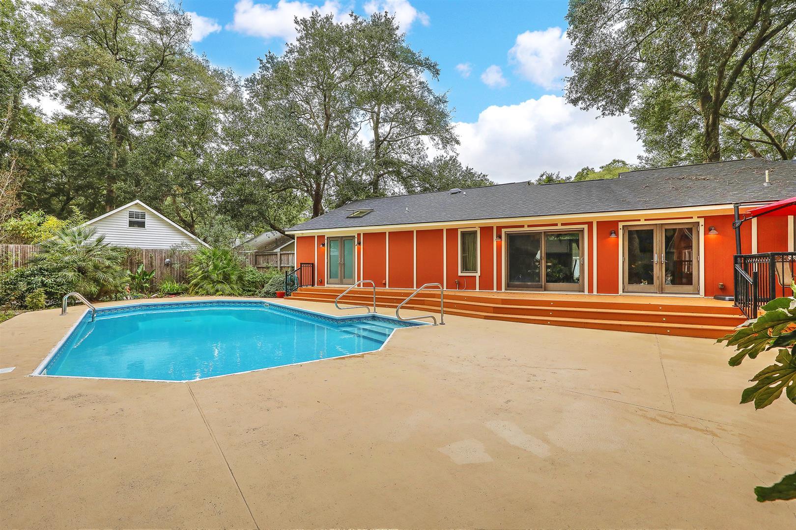 707 Ritter Drive Charleston, SC 29412 - Photo 5 of 28 3.2 (Large)