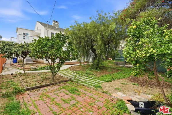 $6,299 | 5452 Harcross Drive, Los Angeles, CA 90043