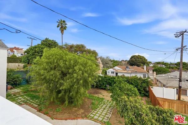 $6,299 | 5452 Harcross Drive, Los Angeles, CA 90043
