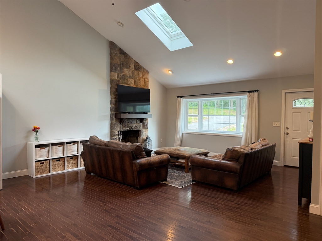 15 Mc Intosh Road Chelmsford, MA 01824 - Photo 7 of 30