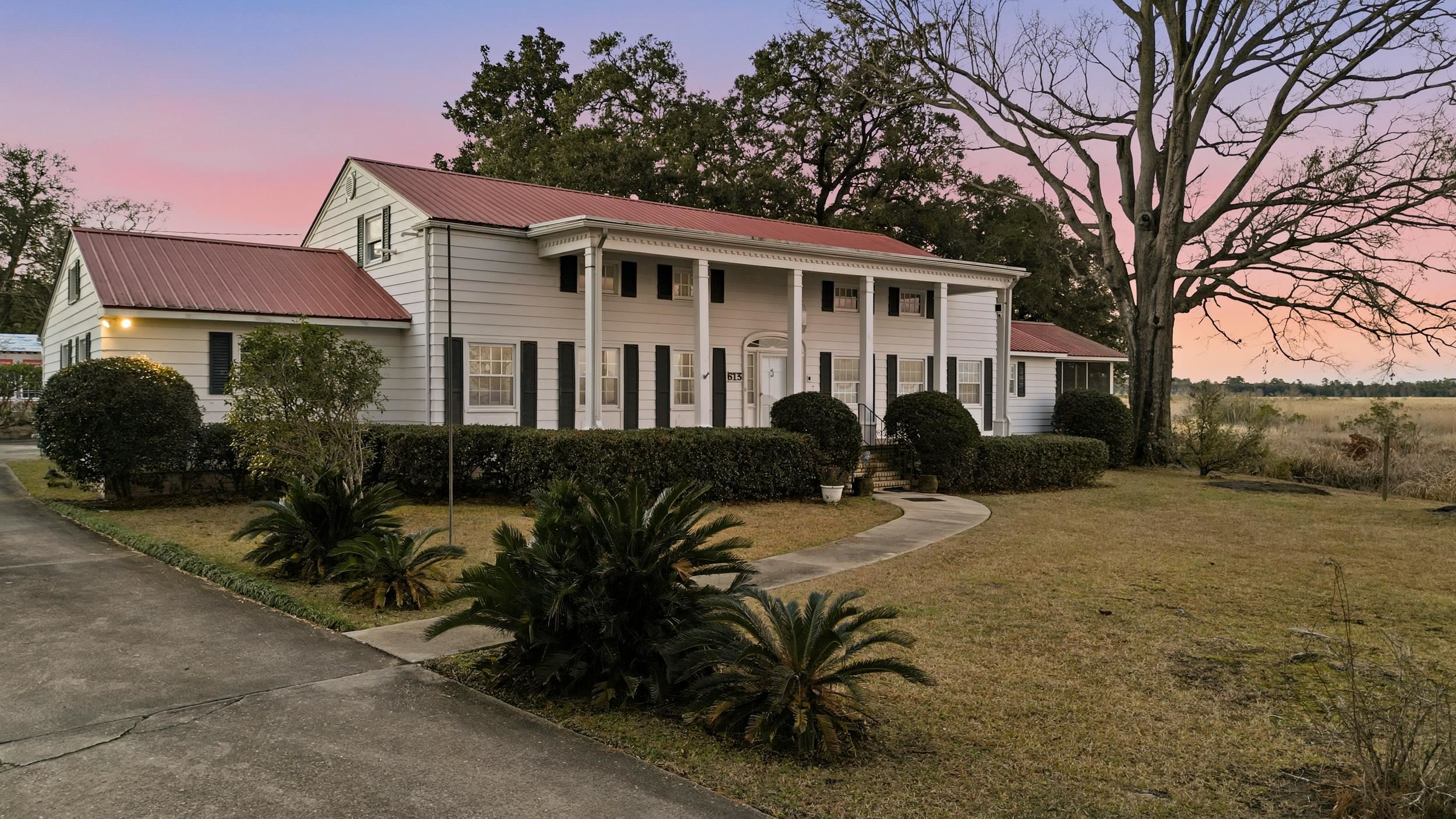 613 Cypress Street Georgetown, SC 29440 - Photo 14 of 35