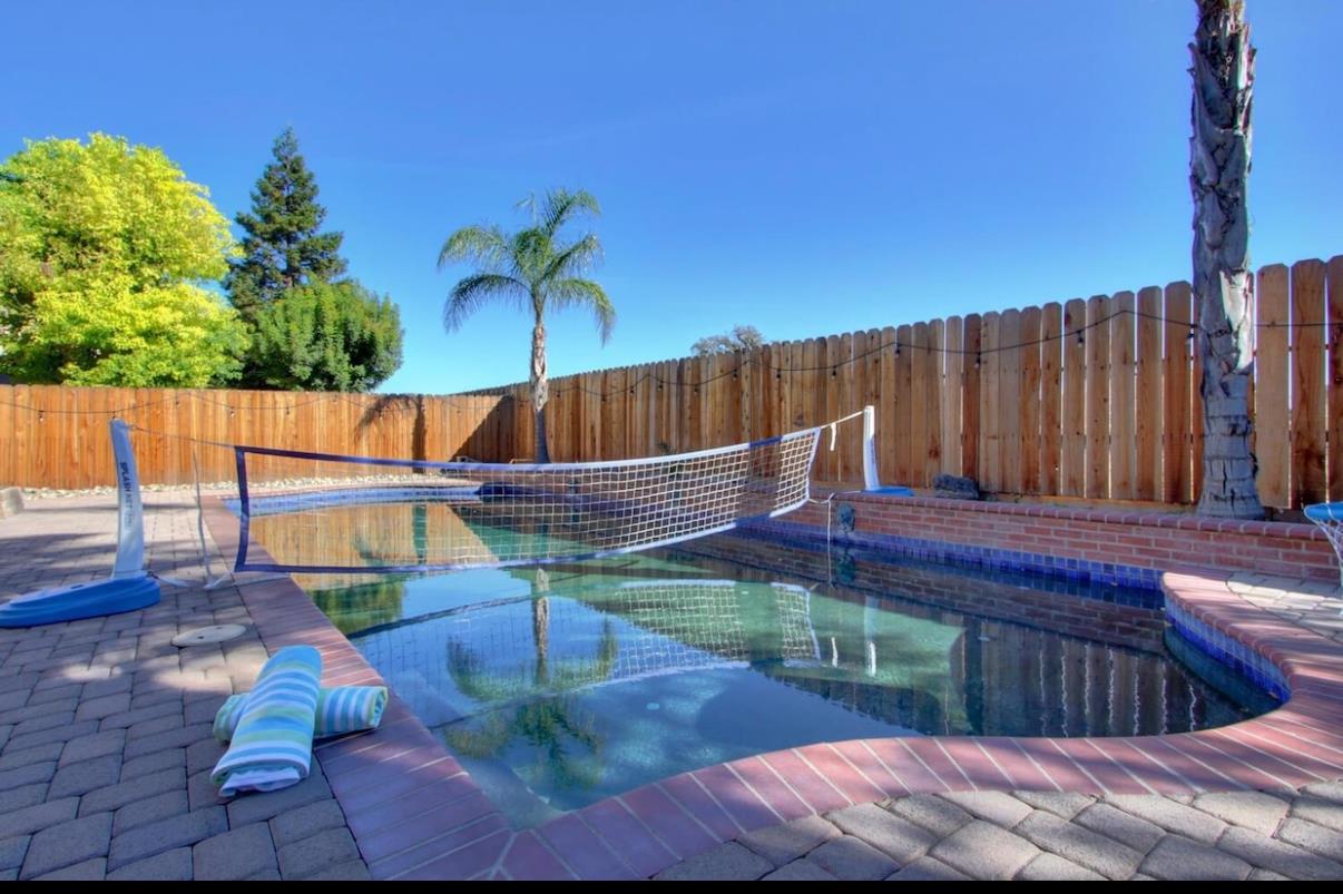 1606 Rohde Drive Stockton, CA 95209 - Photo 5 of 9