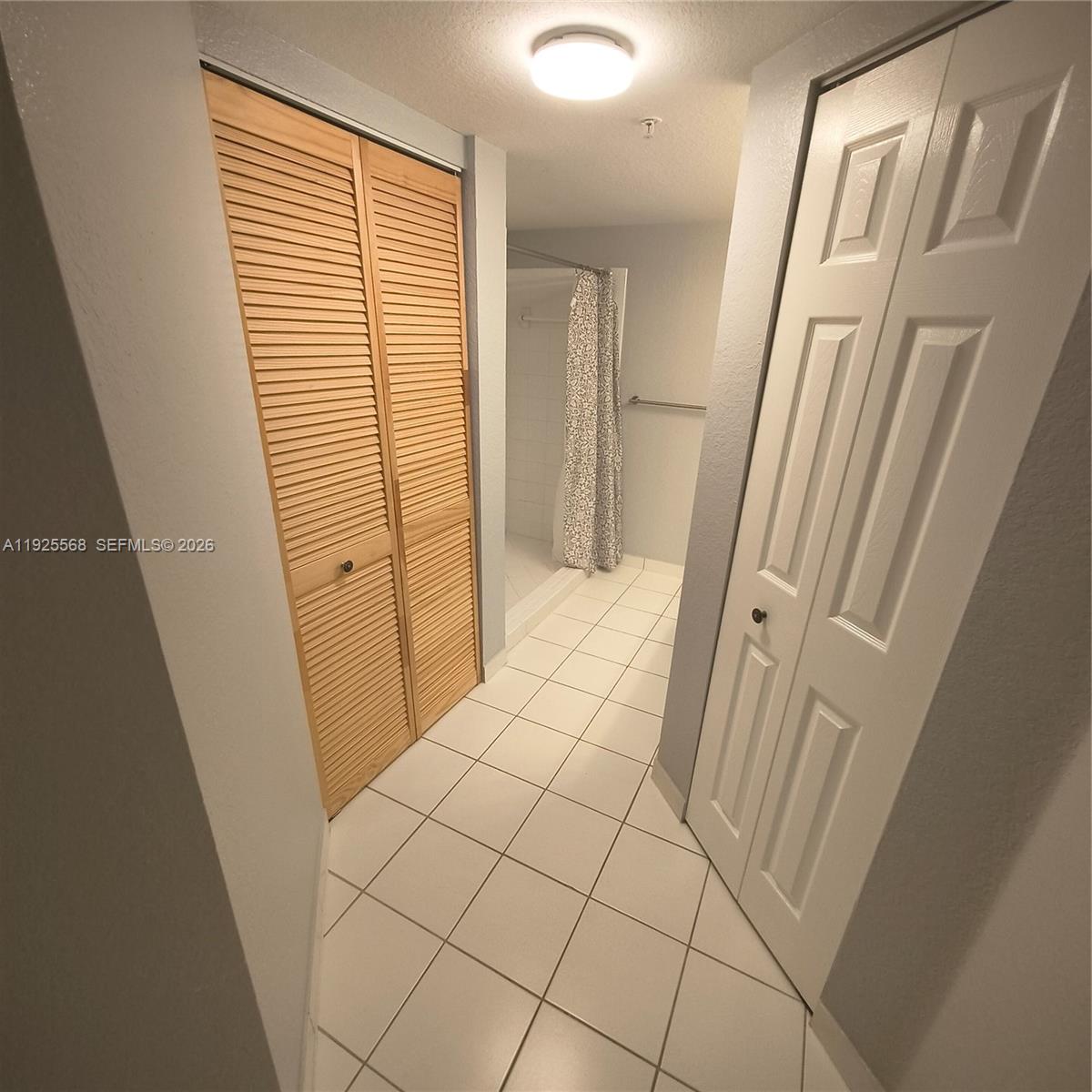 15440 Southwest 284th Street, Unit 5303 Homestead, FL 33033 - Photo 9 of 18 a view of a bathroom