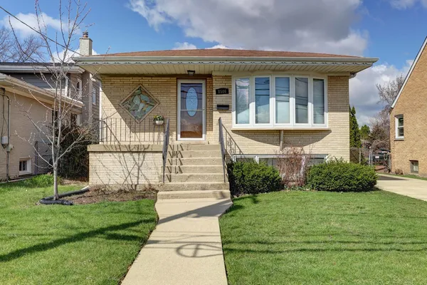 $485,000 | 8506 North Greenwood Avenue, Niles, IL 60714
