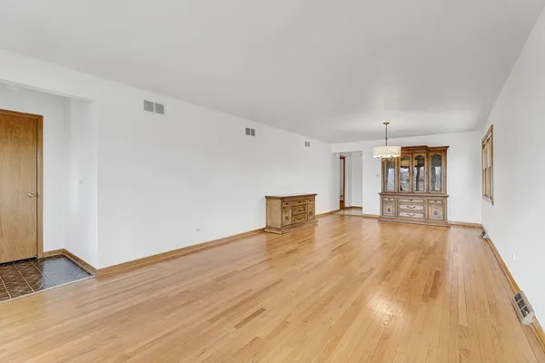 $485,000 | 8506 North Greenwood Avenue, Niles, IL 60714