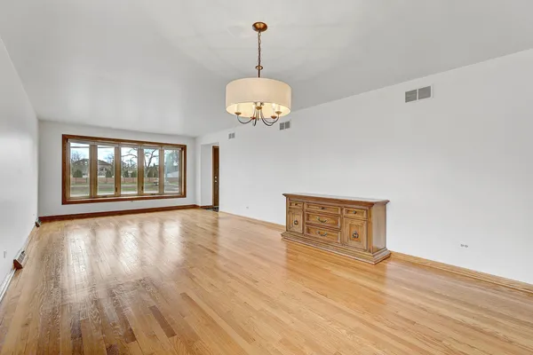 $485,000 | 8506 North Greenwood Avenue, Niles, IL 60714