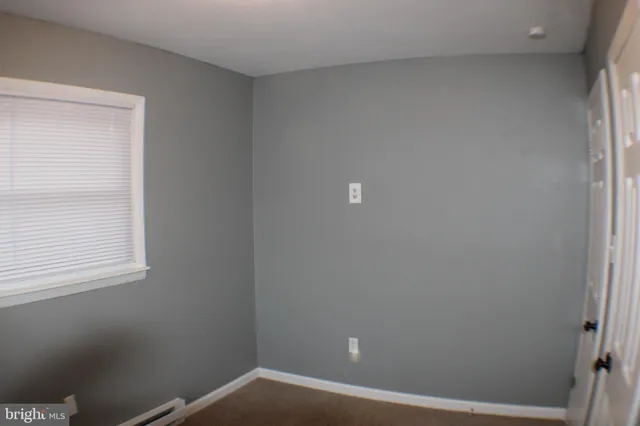 $1,600 | 5474 Mulberry Street, Stephens City, VA 22655