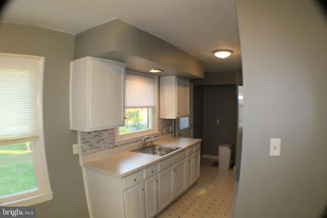 $1,600 | 5474 Mulberry Street, Stephens City, VA 22655