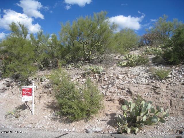 5060 North Summit Ridge Road Tucson, AZ 85750 - Photo 2 of 6