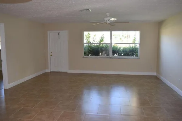 $2,350 | 1652 Southeast Floresta Drive, Port St. Lucie, FL 34983