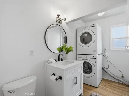 $1,275,000 | 4834 McConnell Avenue, Los Angeles, CA 90066