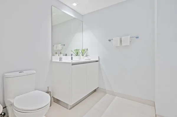 $18,000 | 1116 North Ocean Boulevard, Unit 1606, Pompano Beach, FL 33062