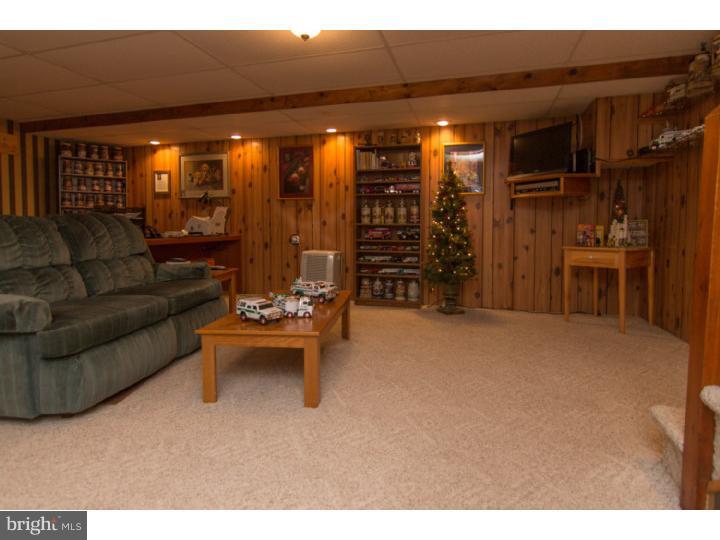 504 Beck Road Souderton, PA 18964 - Photo 17 of 25 Family Room