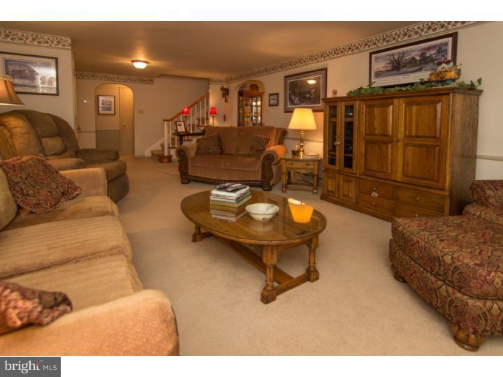 504 Beck Road Souderton, PA 18964 - Photo 5 of 25 Living Room