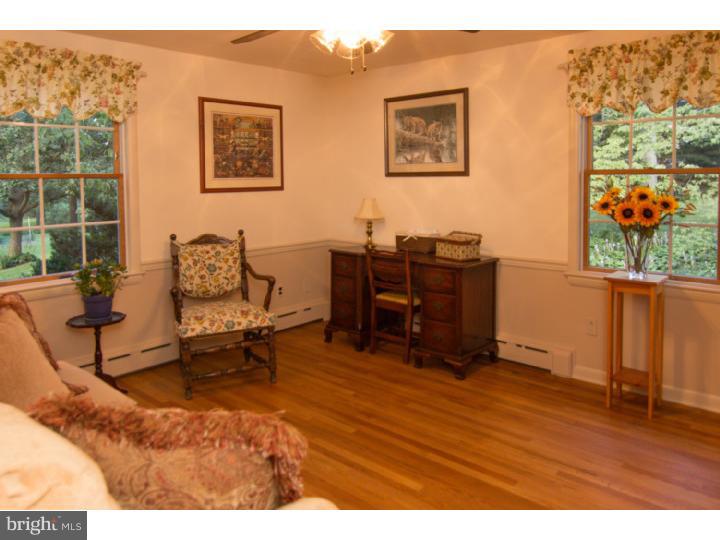 504 Beck Road Souderton, PA 18964 - Photo 7 of 25 Living Room