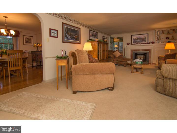 504 Beck Road Souderton, PA 18964 - Photo 8 of 25 Living Room