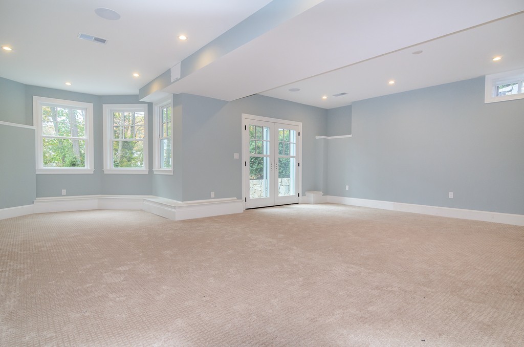 30 Bradford Road Wellesley, MA 02481 - Photo 9 of 21 Gallery Image 9