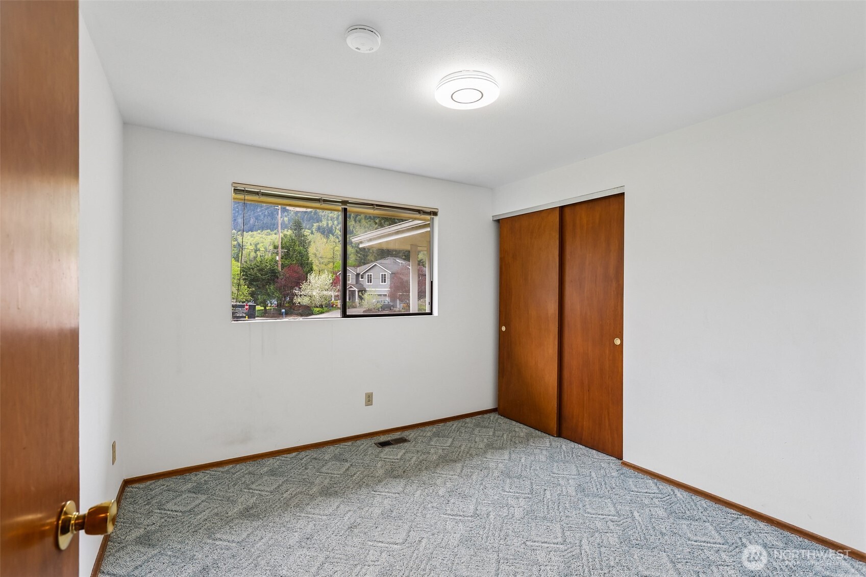 620 Southeast Kramer Place Issaquah, WA 98027 - Photo 16 of 33