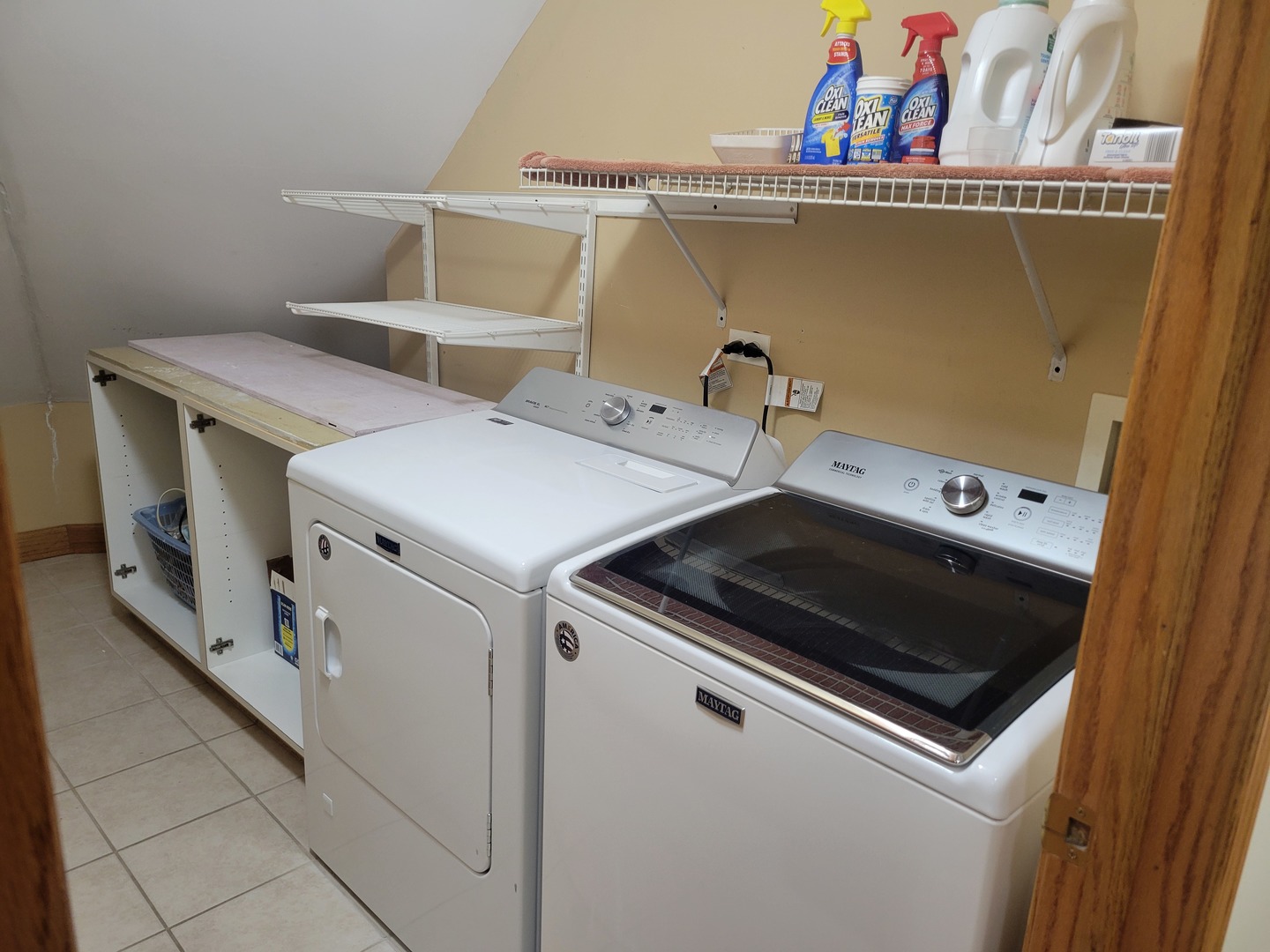 210 Valley Road Roselle, IL 60172 - Photo 25 of 34 Gallery Image 25
