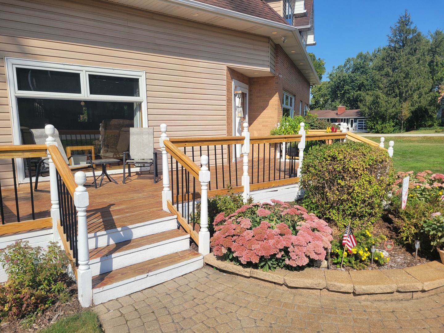 210 Valley Road Roselle, IL 60172 - Photo 29 of 34 Gallery Image 29