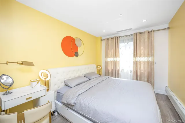 $899,000 | 136-20 Booth Memorial Avenue, Unit 2A | Queensboro Hill