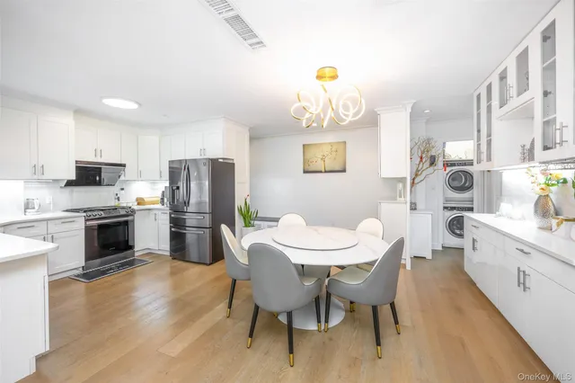 $899,000 | 136-20 Booth Memorial Avenue, Unit 2A | Queensboro Hill