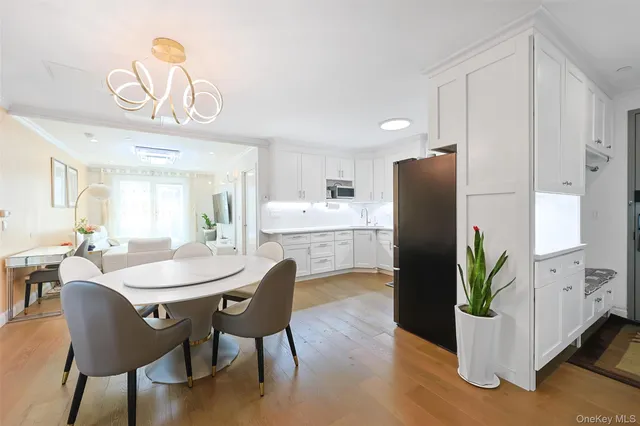 $899,000 | 136-20 Booth Memorial Avenue, Unit 2A | Queensboro Hill