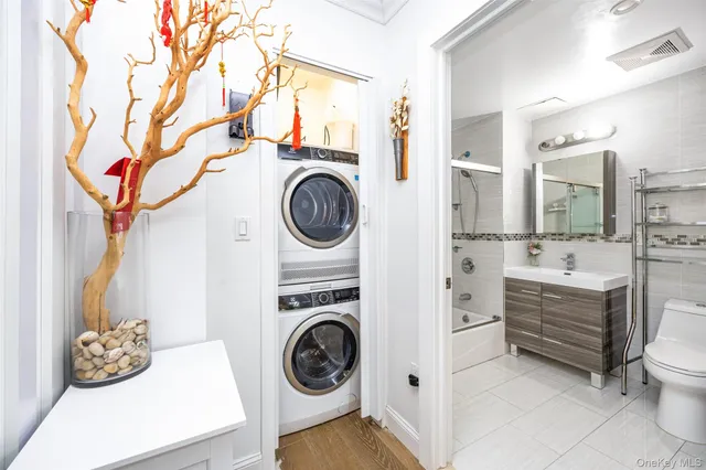 $899,000 | 136-20 Booth Memorial Avenue, Unit 2A | Queensboro Hill