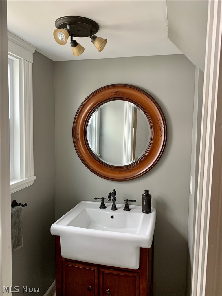 16120 Ravenna Road Burton, OH 44021 - Photo 7 of 12