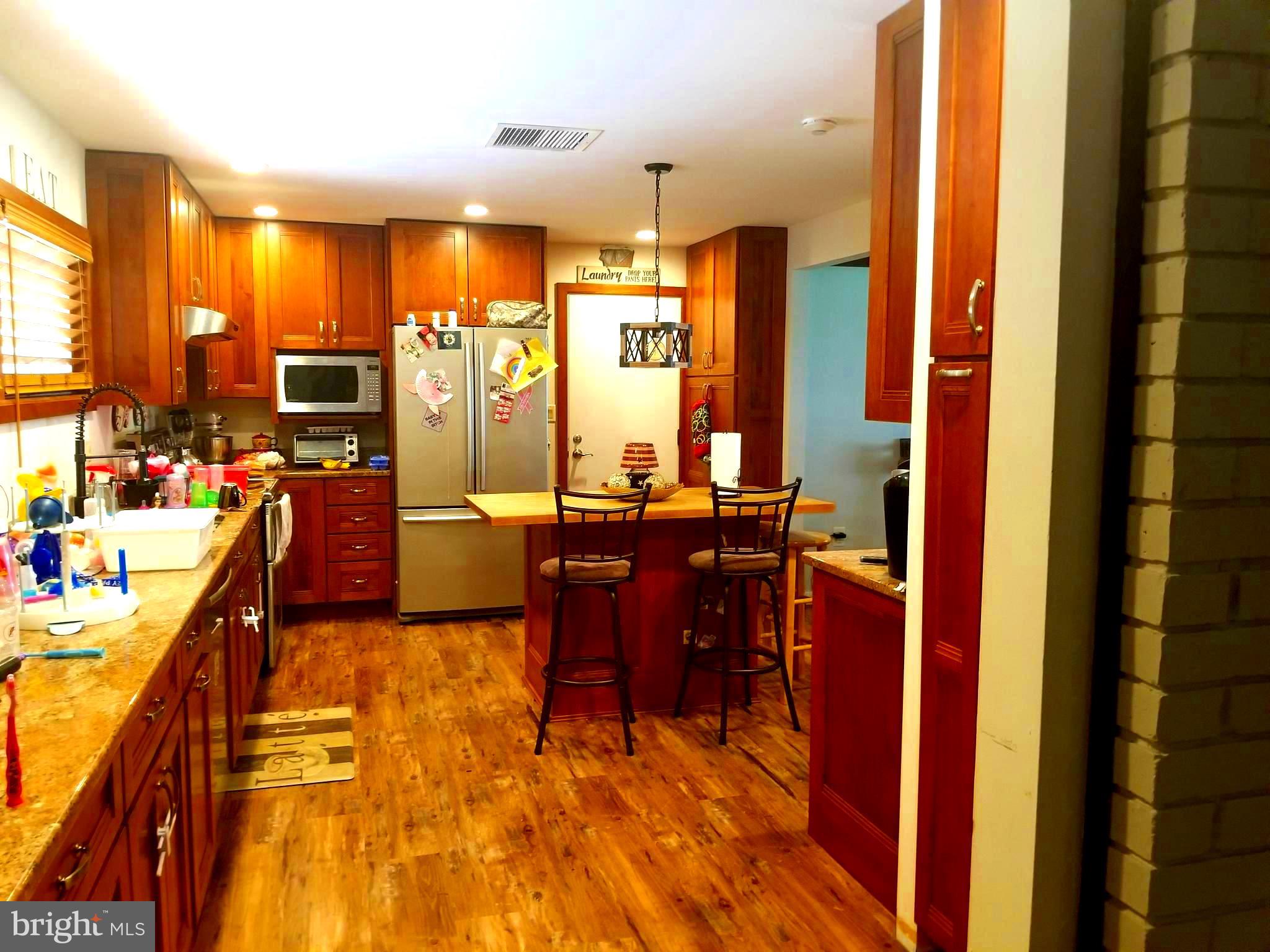 42 Red Ridge Road Levittown, PA 19056 - Photo 2 of 33 Gallery Image 2