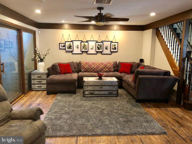 42 Red Ridge Road Levittown, PA 19056 - Photo 5 of 33 Gallery Image 5