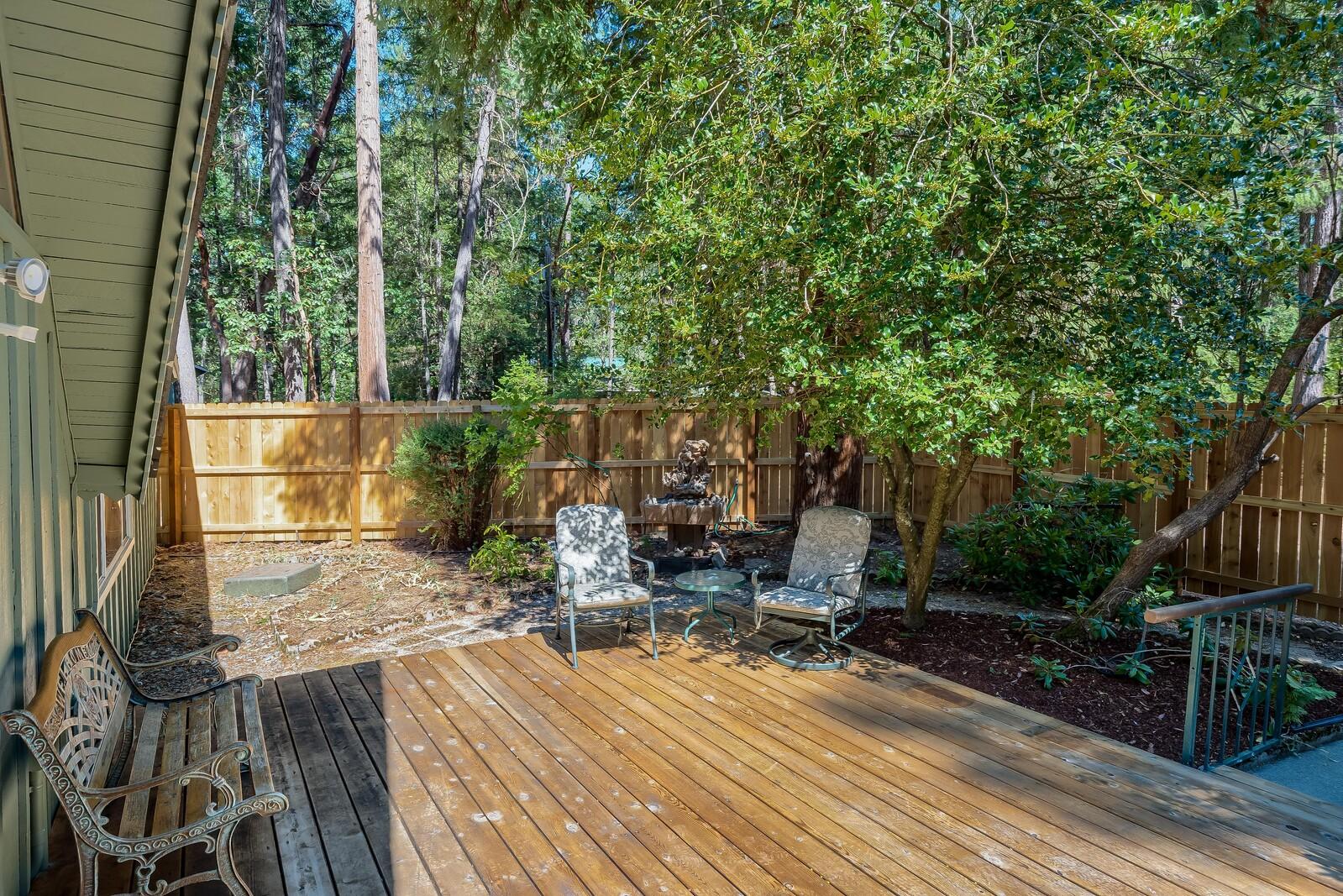 3990 Galice Road Merlin, OR 97532 - Photo 20 of 43 a view of a backyard with sitting area