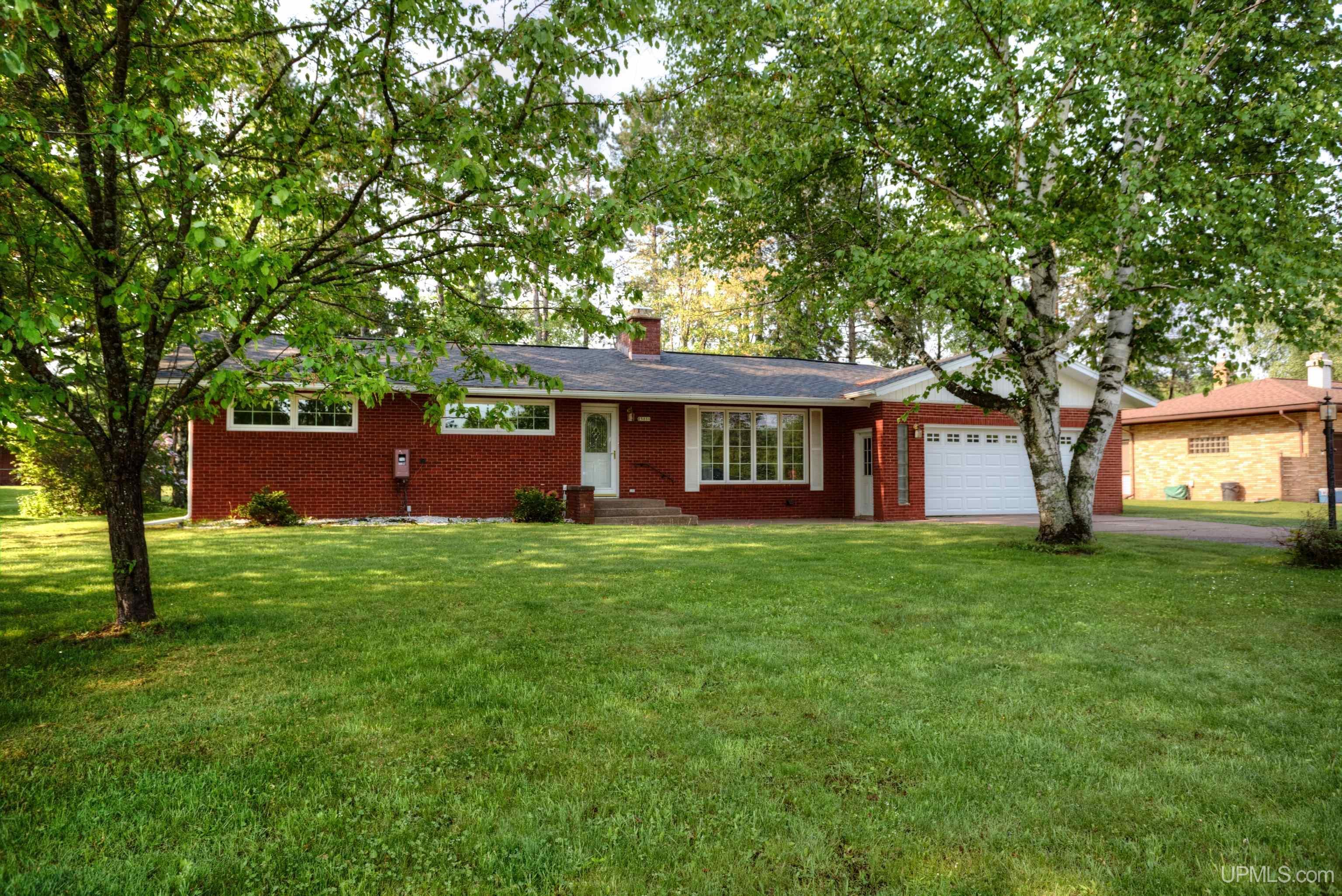 E5031 Jackson Road Ironwood, MI 49938 - Photo 2 of 85 Gallery Image 2