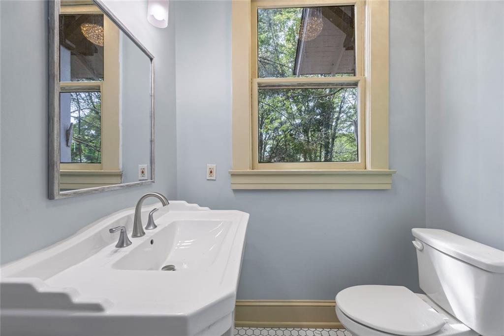 344 Hartwell Road Lavonia, GA 30553 - Photo 41 of 84