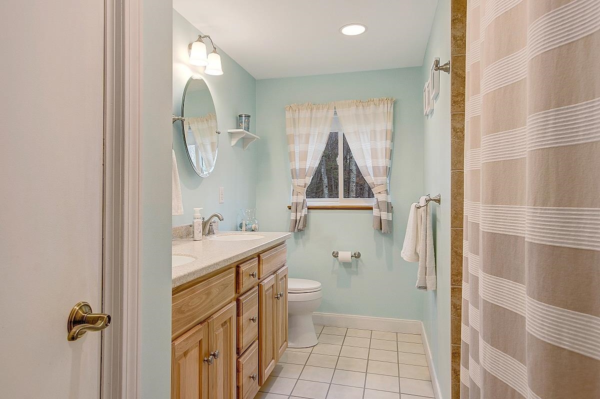 67 Lancaster Farm Road Salem, NH 03079 - Photo 11 of 19