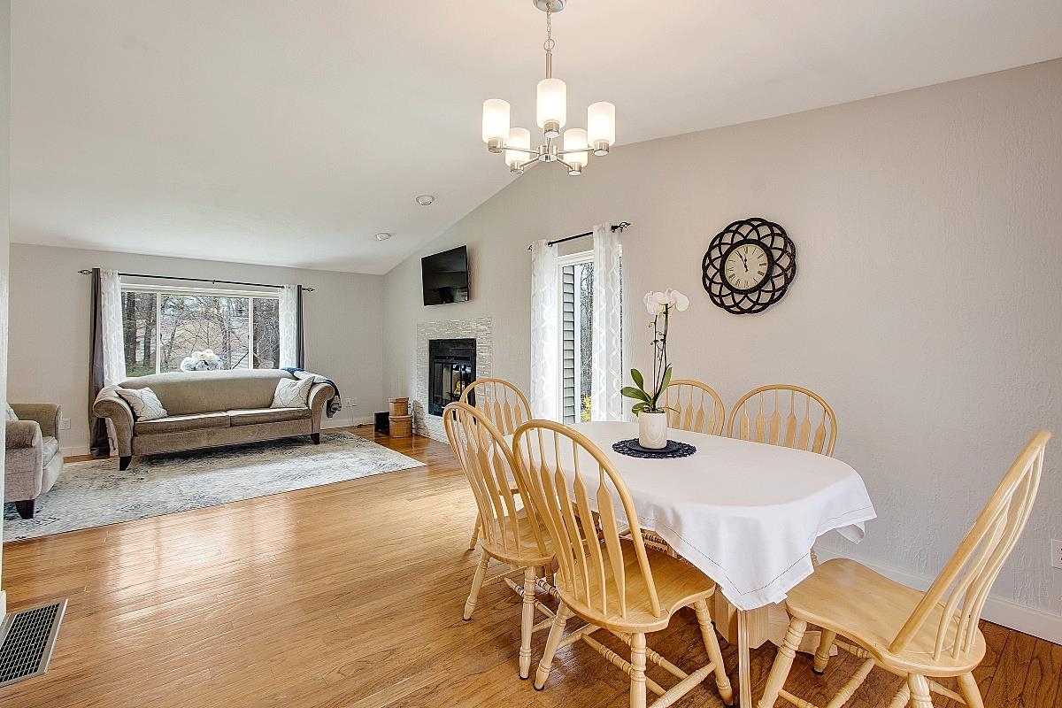 67 Lancaster Farm Road Salem, NH 03079 - Photo 5 of 19