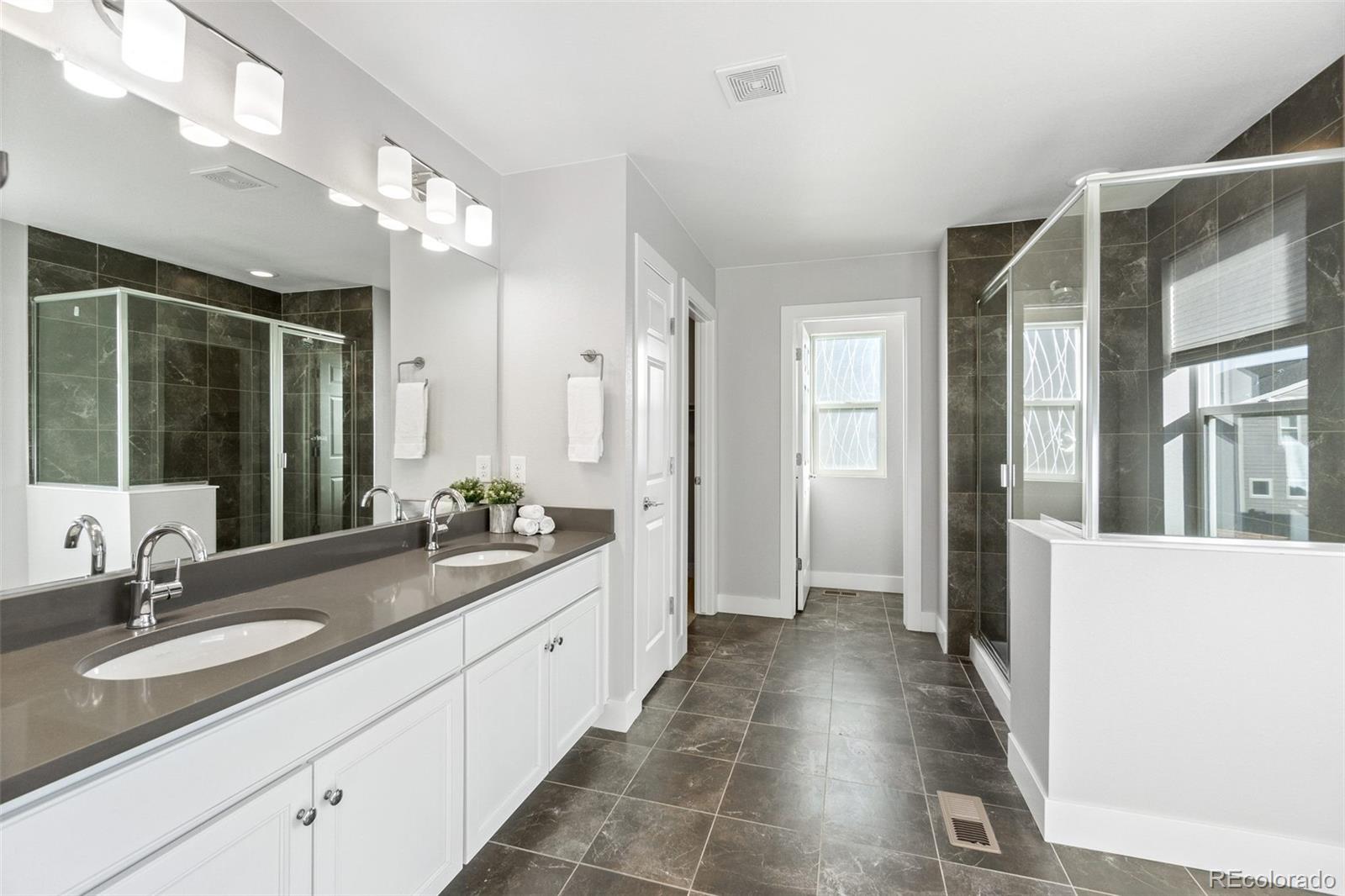 4729 Helena Street Denver, CO 80239 - Photo 17 of 40