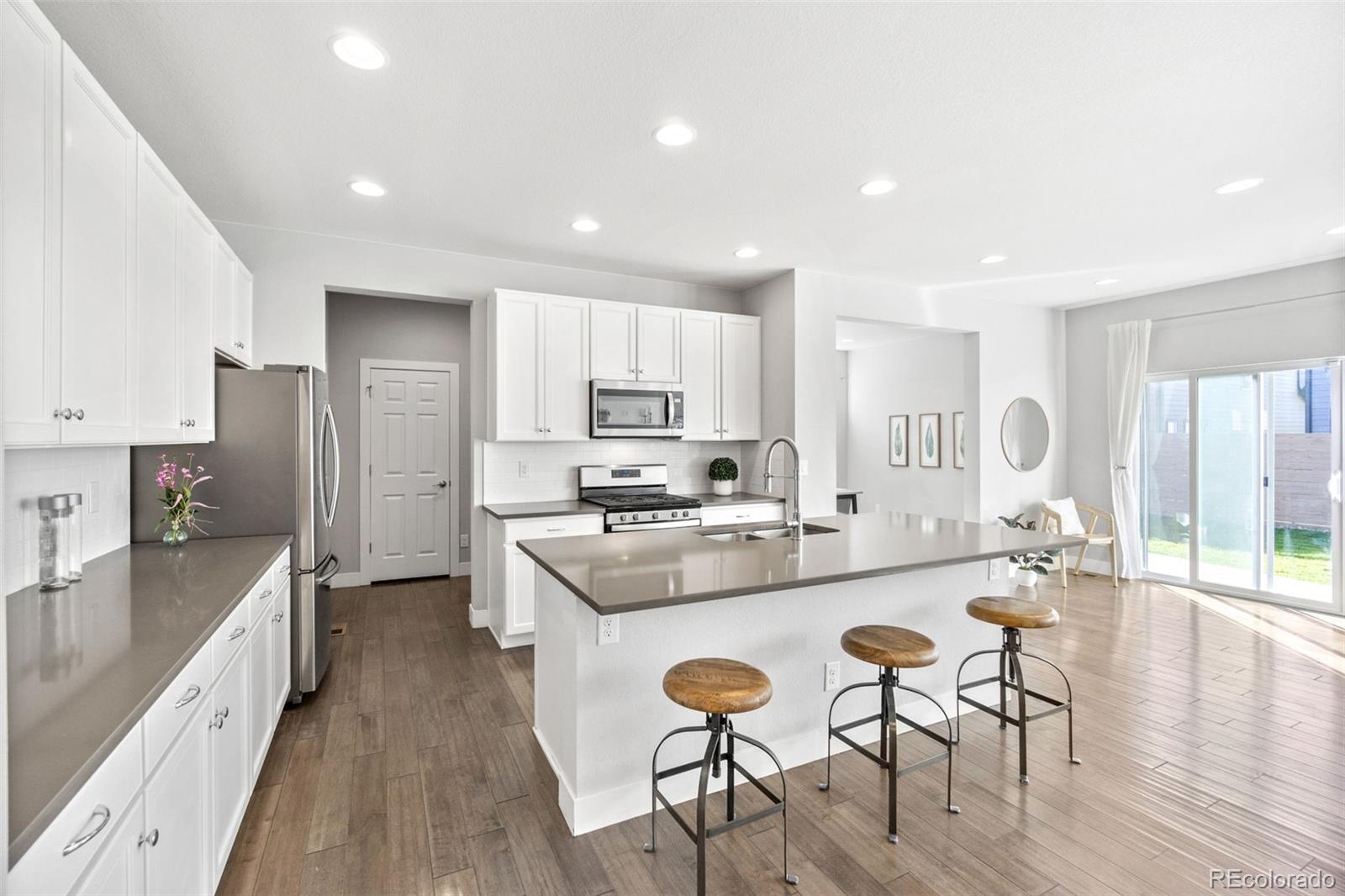 4729 Helena Street Denver, CO 80239 - Photo 10 of 40