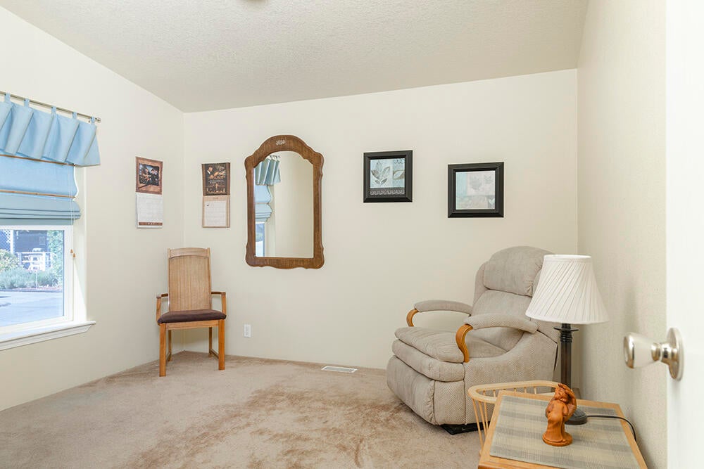 5076 Leonard Road, Unit 105 Grants Pass, OR 97527 - Photo 19 of 50 18