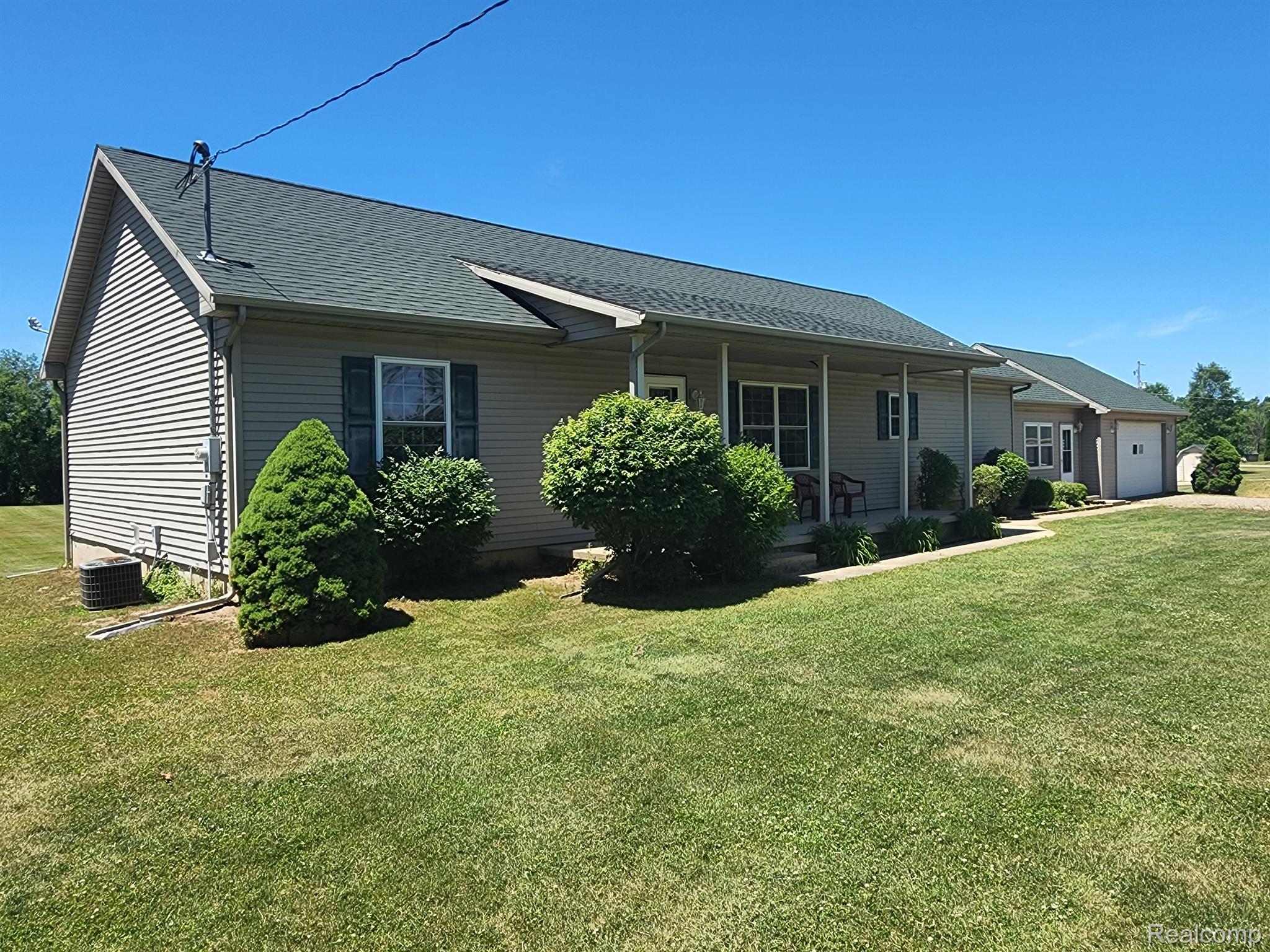 160 South Gibbs Road Albion, MI 49224 - Photo 2 of 46