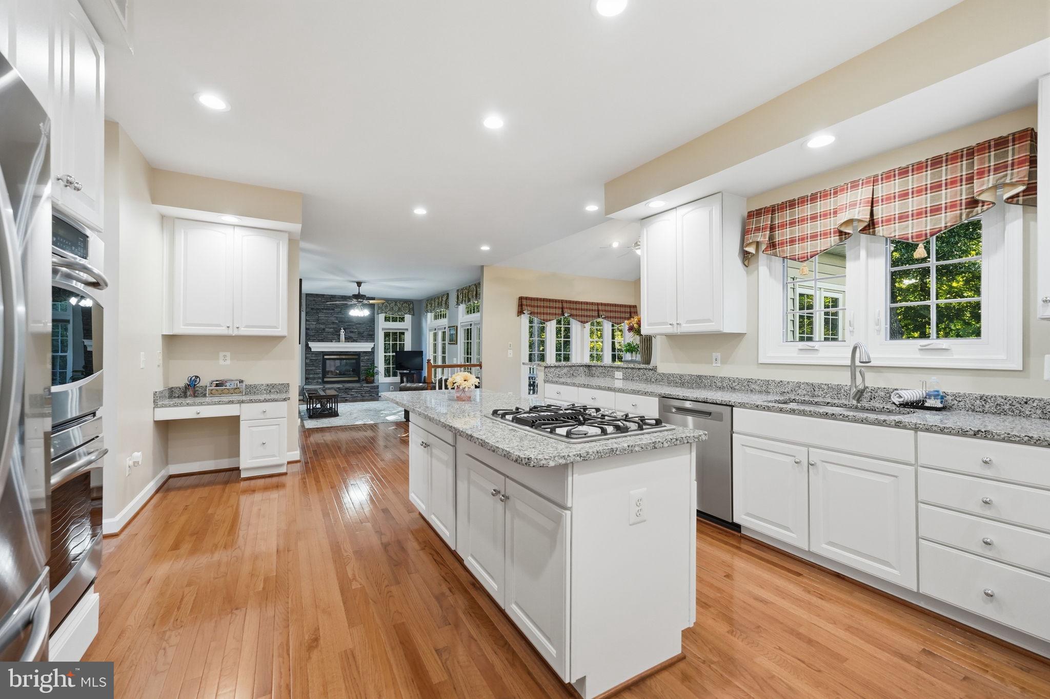 14261 Clubhouse Road Gainesville, VA 20155 - Photo 11 of 102 Gallery Image 11