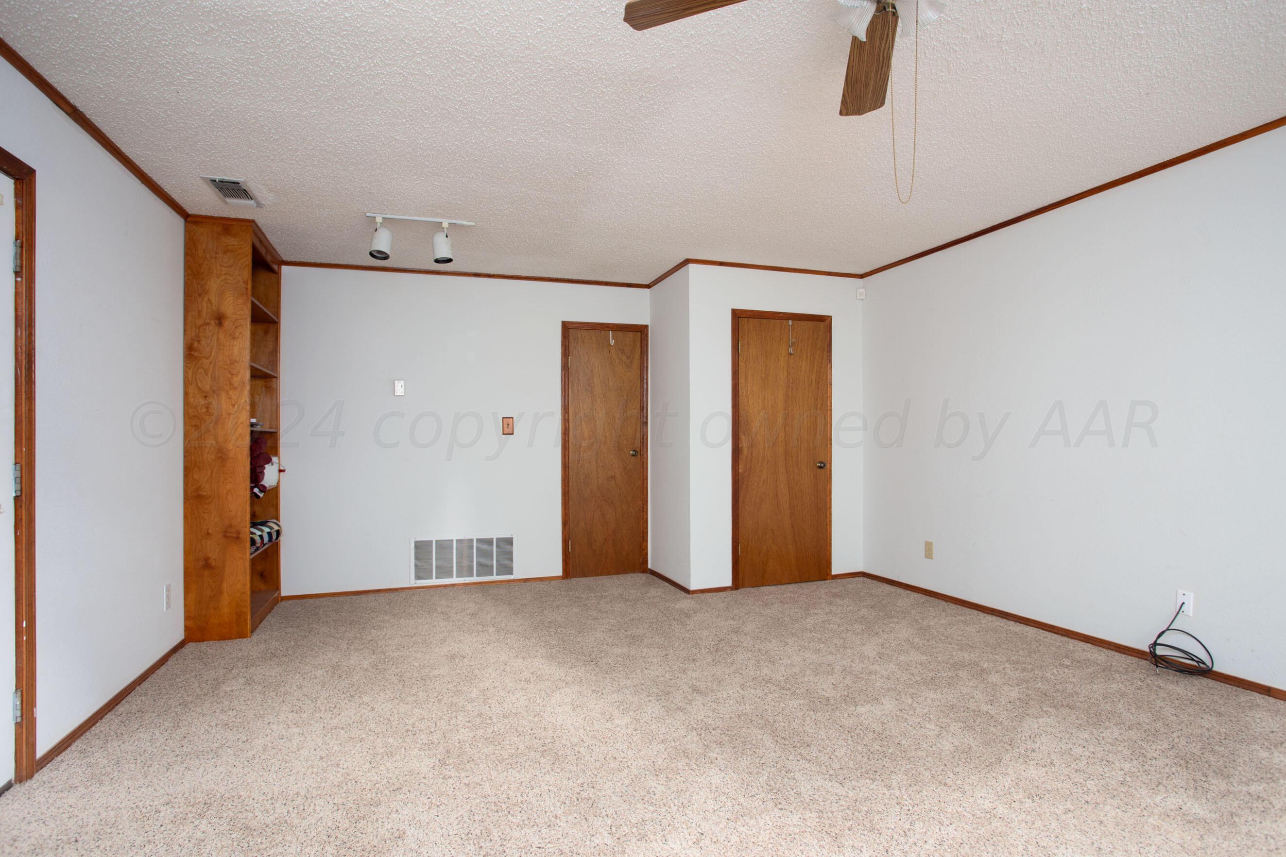 4710 South Austin Street Amarillo, TX 79110 - Photo 16 of 29 5