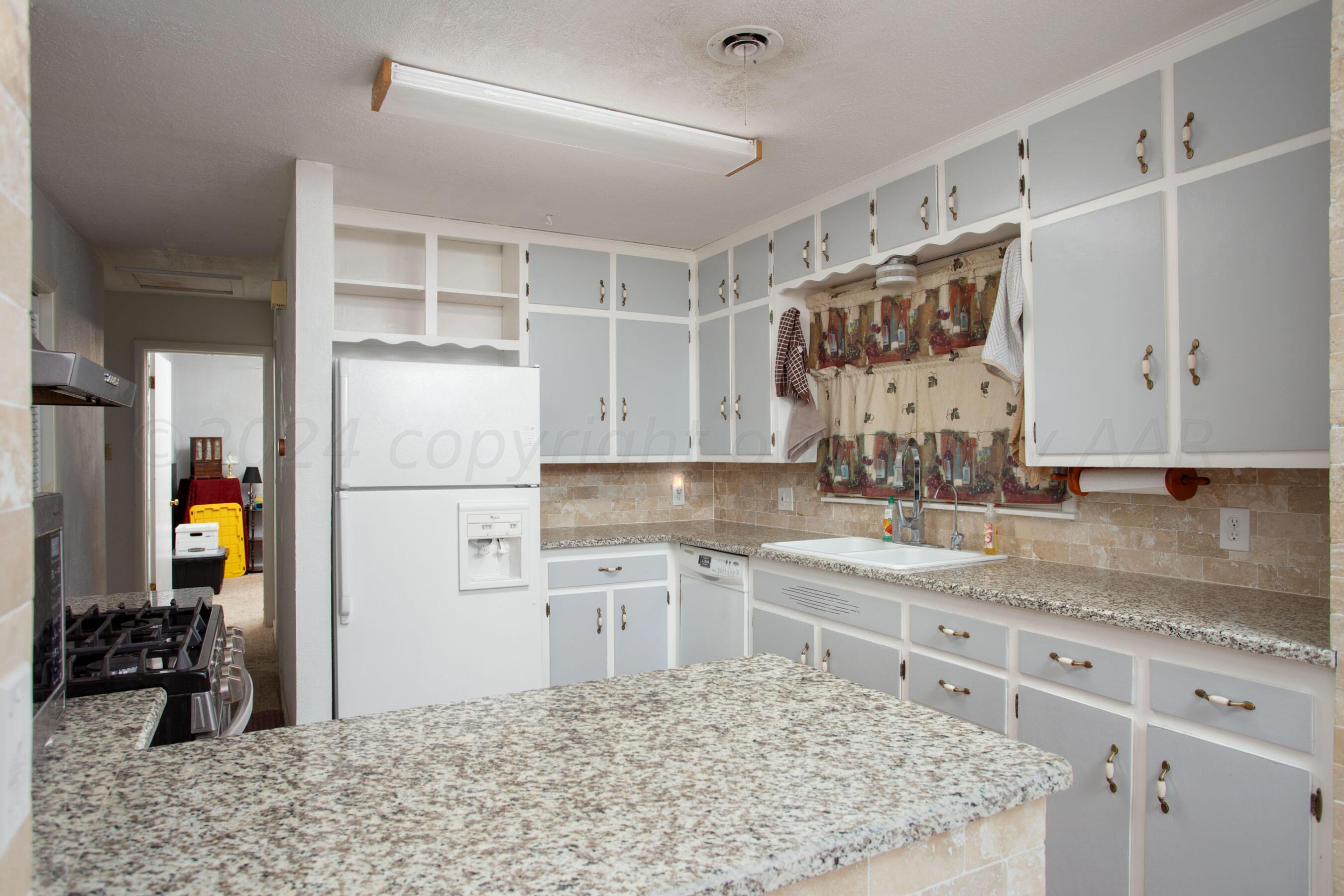 4710 South Austin Street Amarillo, TX 79110 - Photo 8 of 29 9
