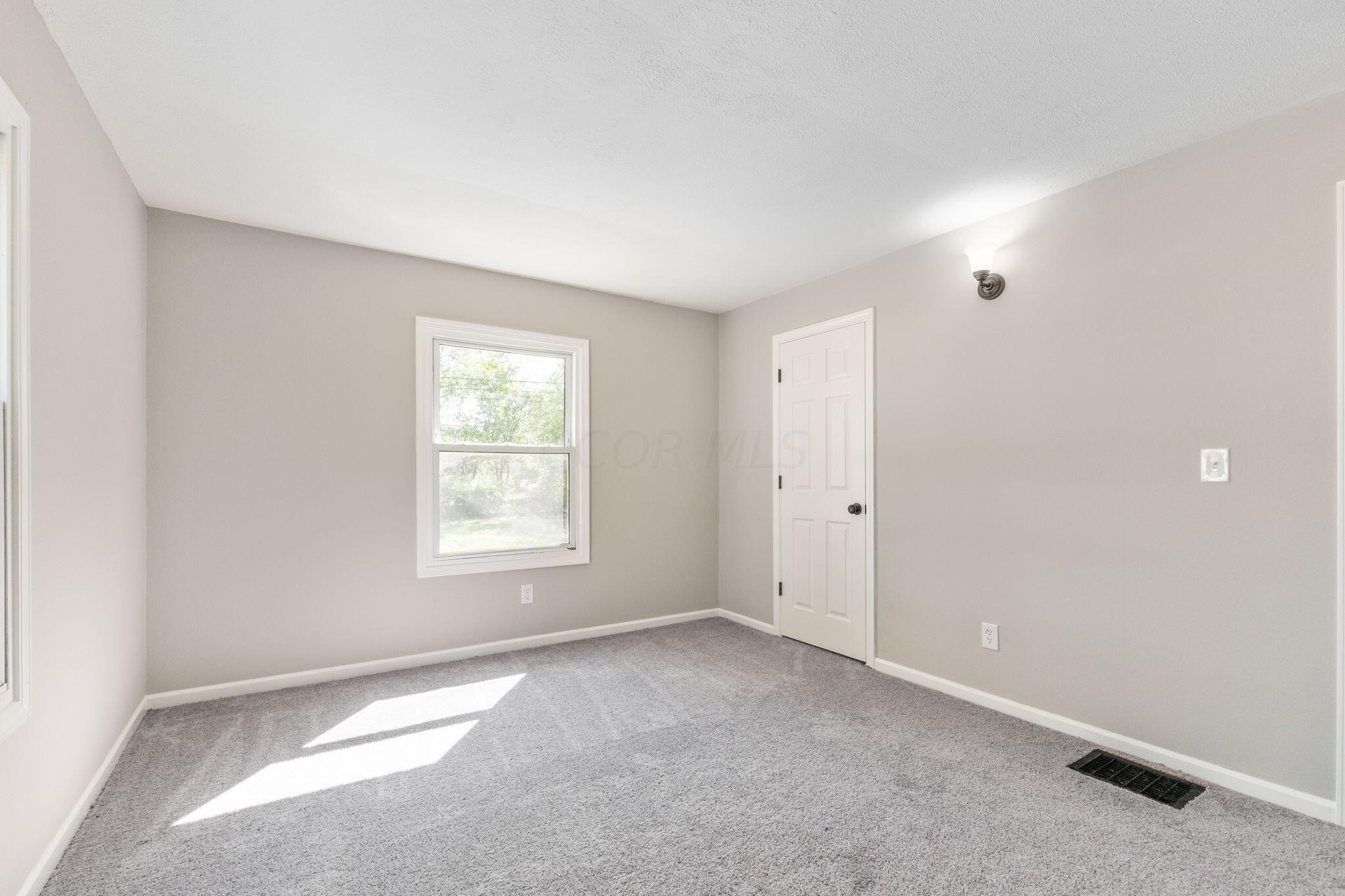 2017 Ferris Road Columbus, OH 43224 - Photo 19 of 33 2017 Ferris Rd (Interior)-15