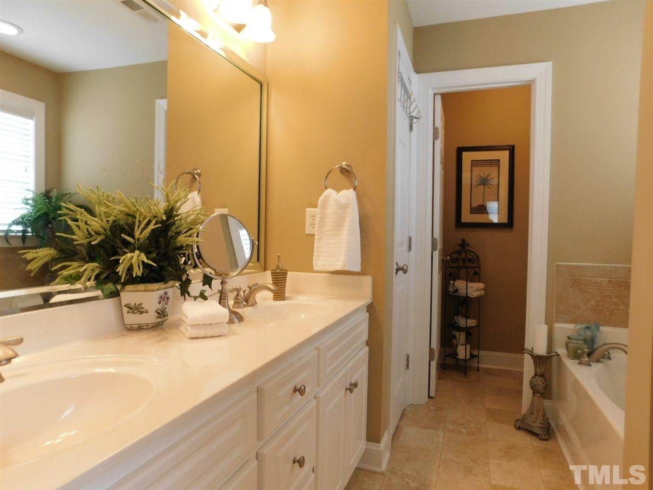 264 Jamison Drive Raleigh, NC 27610 - Photo 10 of 25 Gallery Image 10