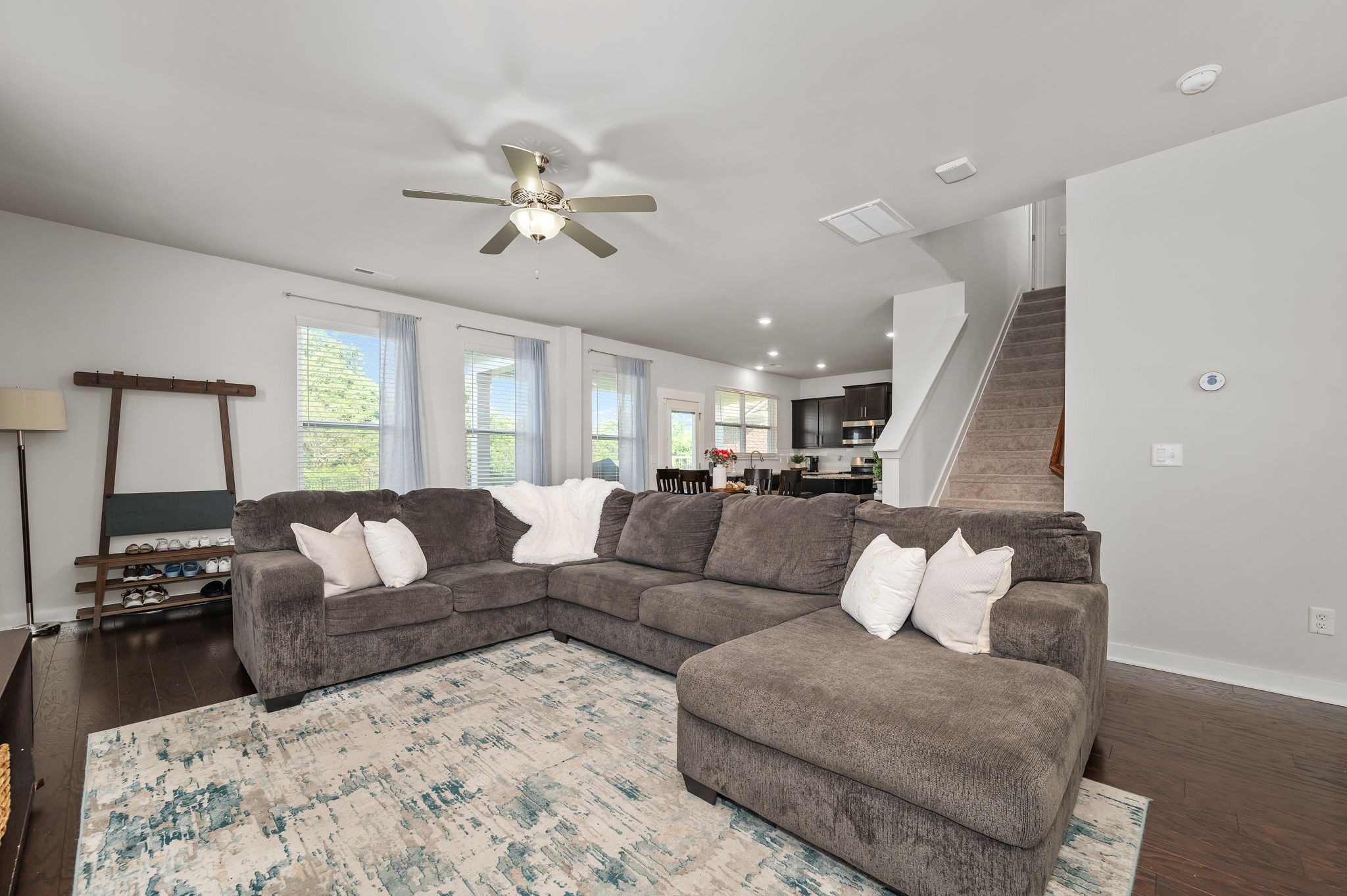 3146 Rift Lane Murfreesboro, TN 37130 - Photo 3 of 29 Gallery Image 3