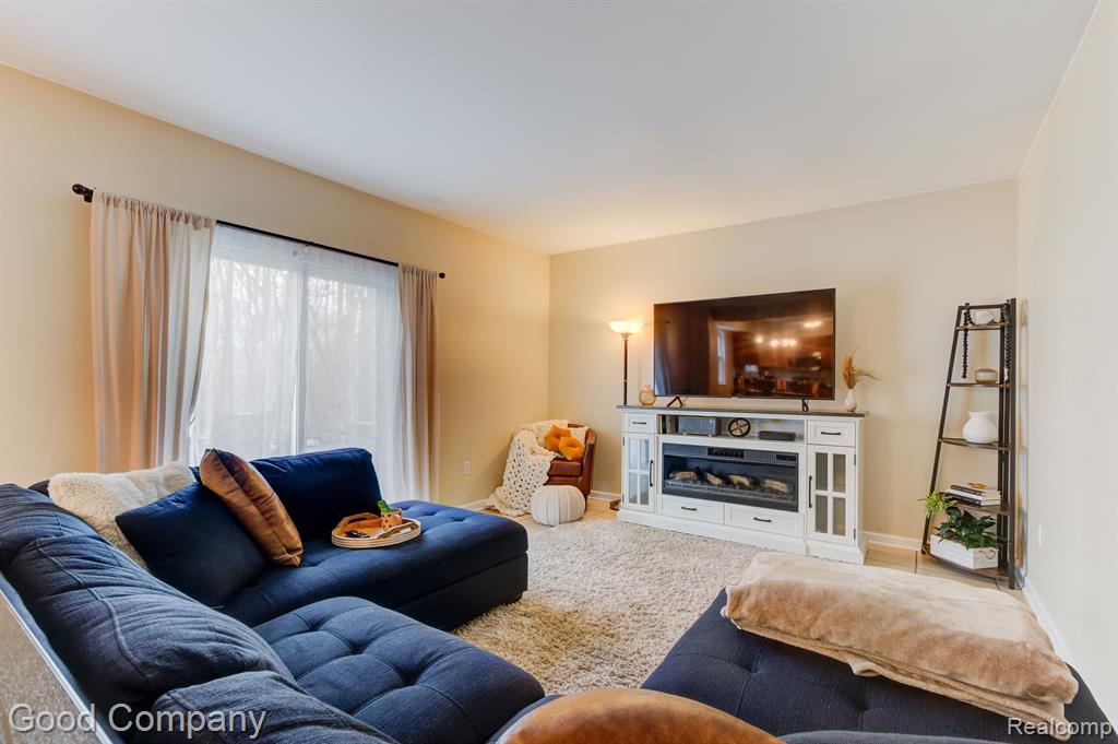 343 Whitney Drive Rochester Hills, MI 48307 - Photo 18 of 43