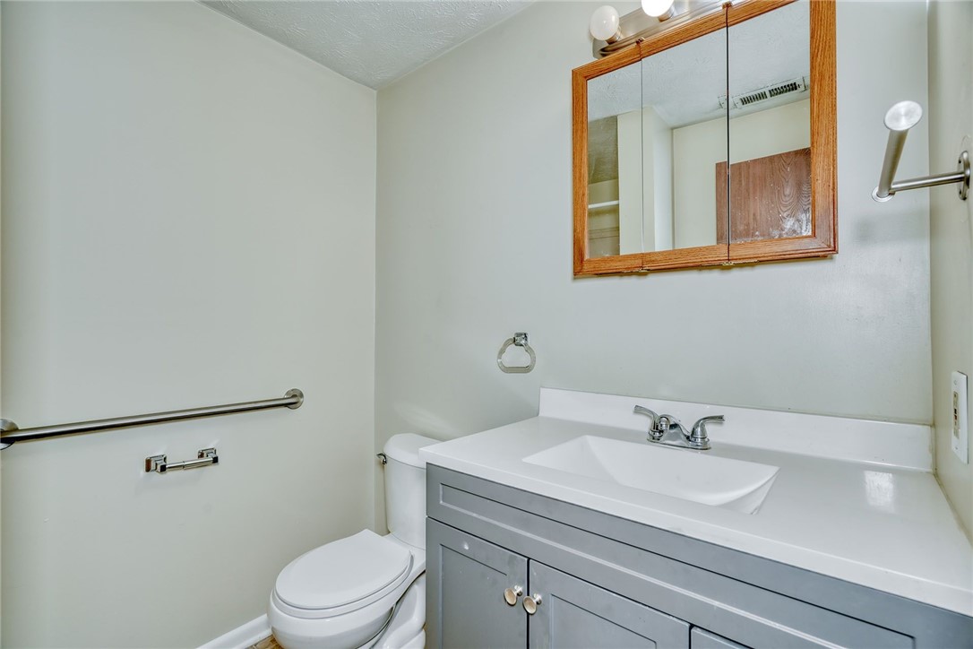 44 Tall Tree Drive Penfield, NY 14526 - Photo 15 of 25