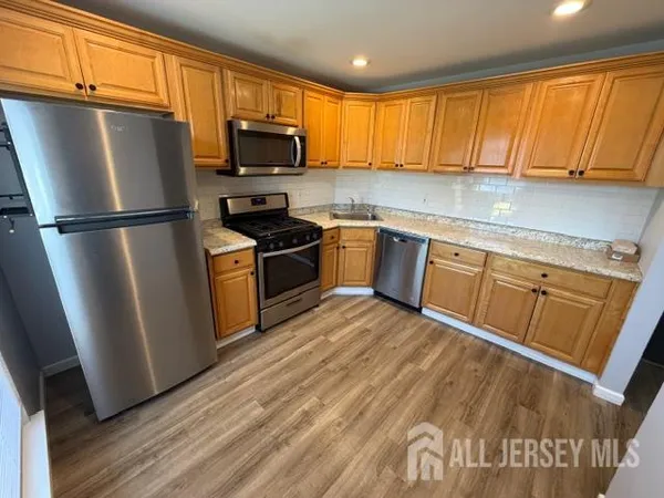 $2,750 | 253 Bromley Place, East Brunswick, NJ 08816